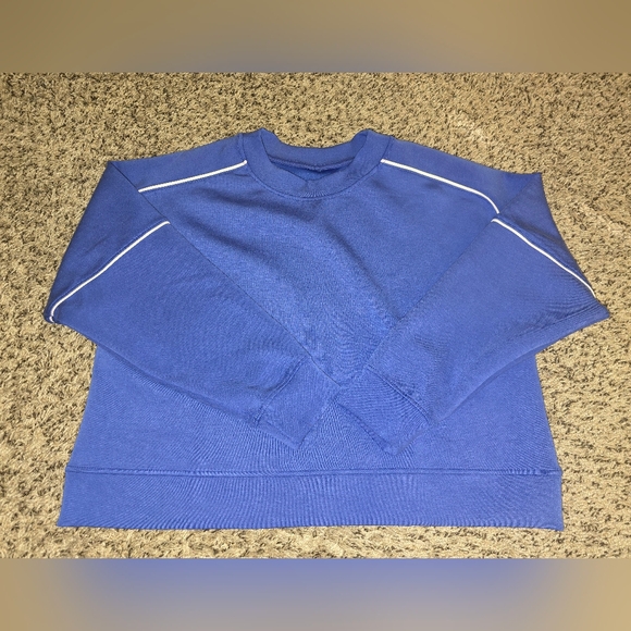 All in Motion Woman's Blue Crewneck Sweatshirt - Picture 1 of 2